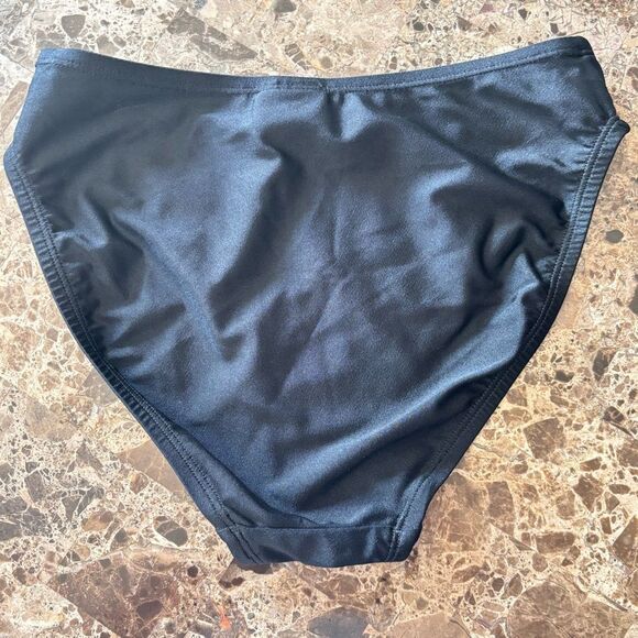 Speedo | Women's Black Bikini Swimsuit Bottom
Swim Bathing Suit - Picture 5 of 14